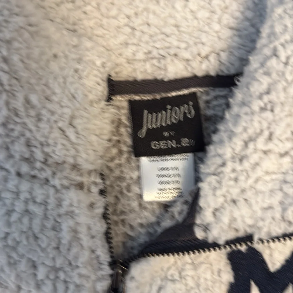 M Fleece Jacket - Picture 3 of 6